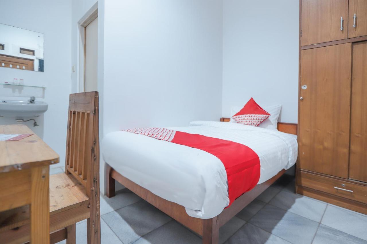 Oyo 150 Harmoni Residence Jakarta Bagian luar foto