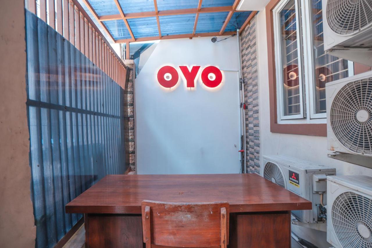 Oyo 150 Harmoni Residence Jakarta Bagian luar foto