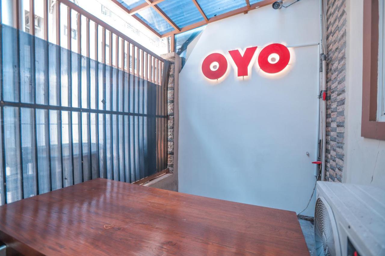 Oyo 150 Harmoni Residence Jakarta Bagian luar foto