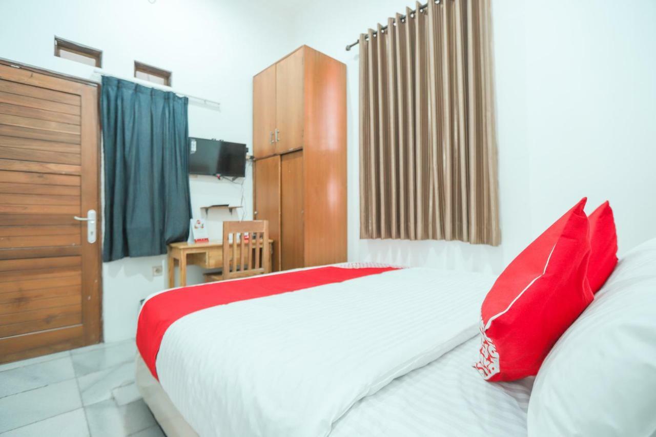 Oyo 150 Harmoni Residence Jakarta Bagian luar foto