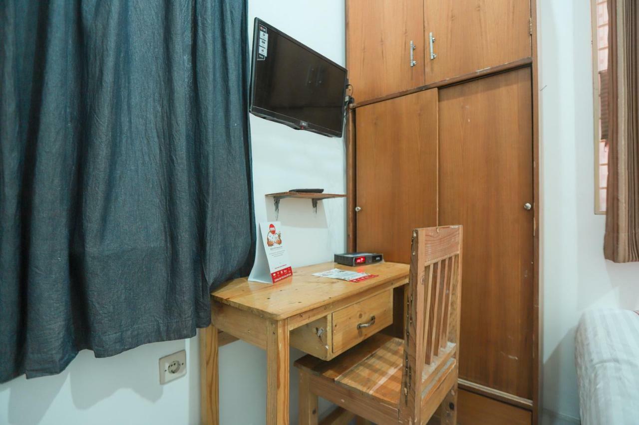 Oyo 150 Harmoni Residence Jakarta Bagian luar foto
